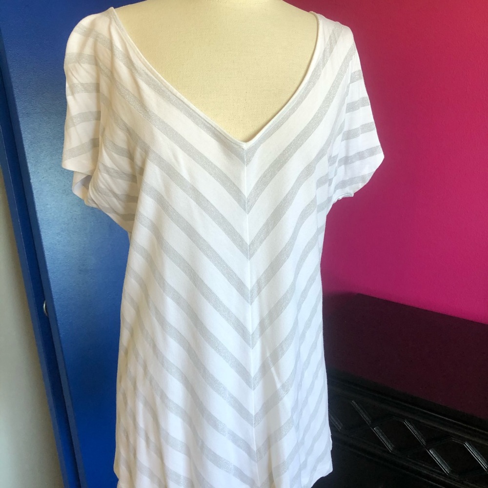 INC v-neck